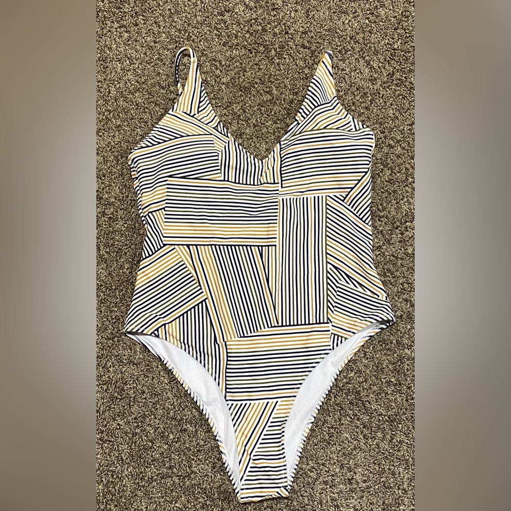 Super cute & comfortable XL One Piece Swimwear